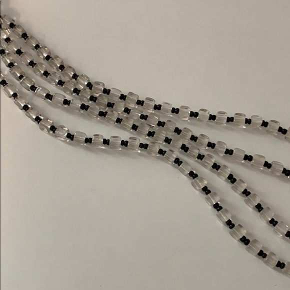 Jewelry - VINTAGE NECKLACE CLEAR BLACK BEADED